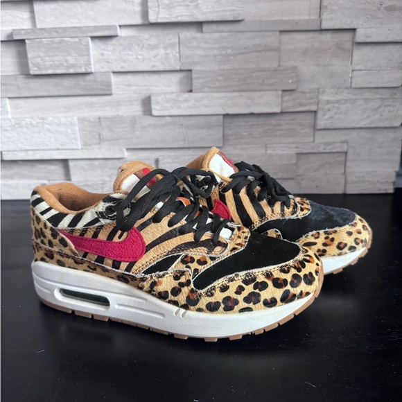 Nike Shoes - Air max animal print